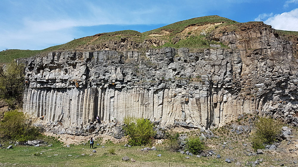 Coloanele de Bazalt Complexul Geologic Racos vRacos